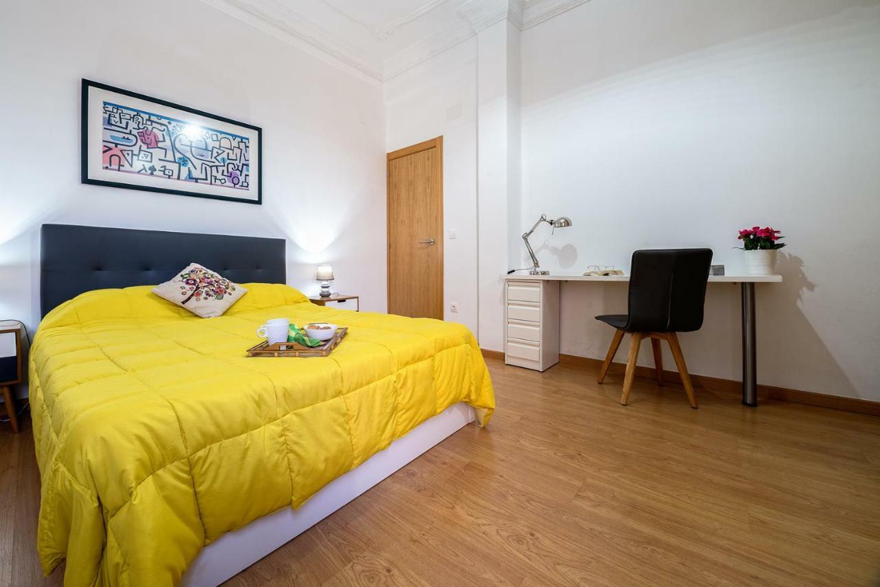 Confortable Apartamento * La Marina De Valencia Luaran gambar